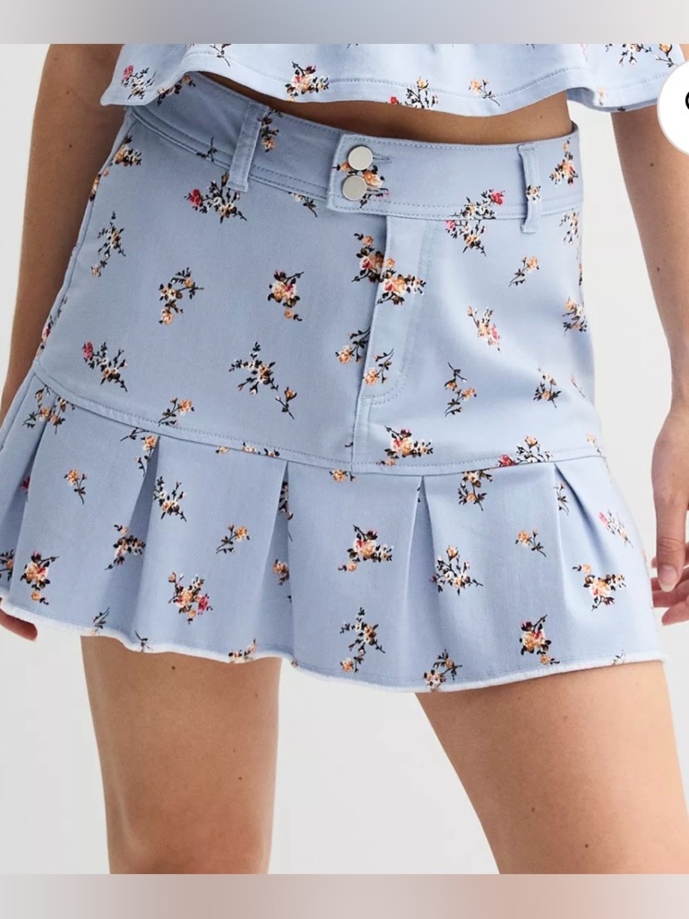 Tinseltown Light Blue Floral Mini Skirt NWT